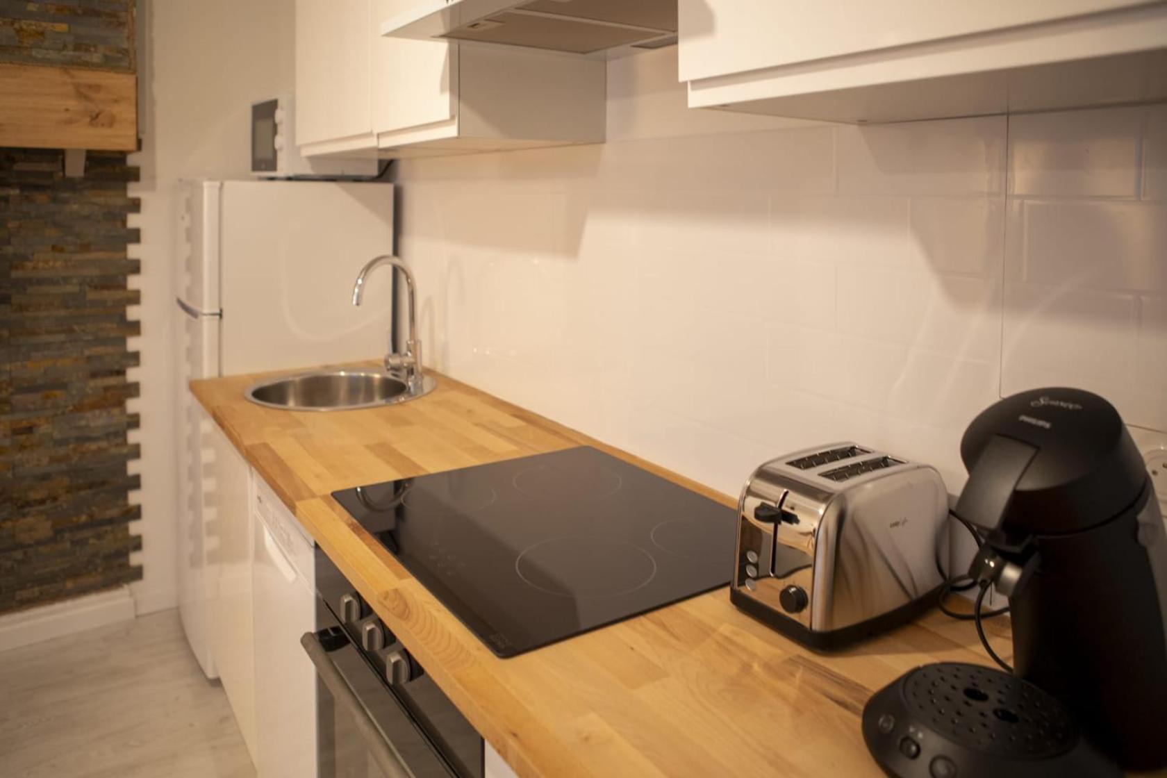 Le Nid 3 Etoiles Wifi, Netflix, Disney, Coeur De Bastide Villefranche-de-Rouergue Εξωτερικό φωτογραφία
