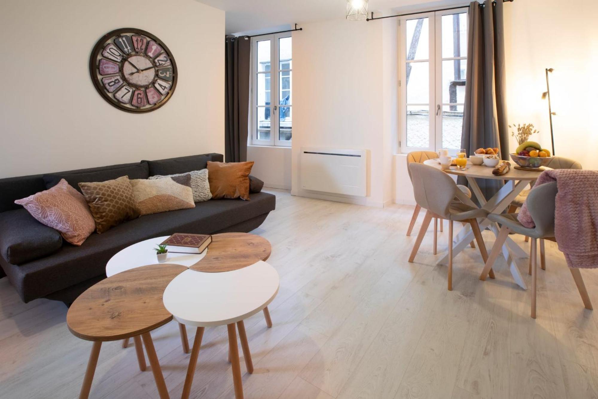 Le Nid 3 Etoiles Wifi, Netflix, Disney, Coeur De Bastide Villefranche-de-Rouergue Εξωτερικό φωτογραφία